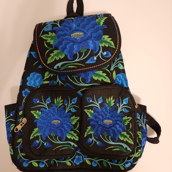 Backpack - Picture 1 of 6